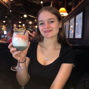 Meet your Posher, Gabrielle